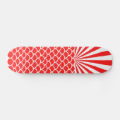 Rotes steigendes japanisches inspiriertes Muster Skateboard (Horizontal)