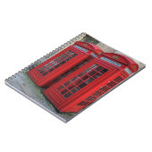 Rotes Telefon packt Notizbuch ein Notizblock (Linke Seite)