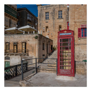 Rotes Telefonhäuschen in Valletta Malta Poster