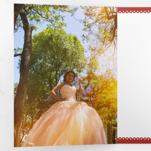 Rotes traditionelles mexikanisches Foto Quinceaner Dreifach Gefaltete Einladung (Innen Erste Seite)