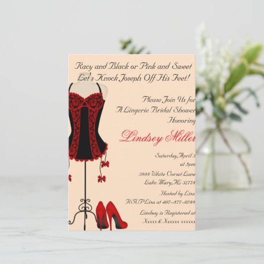 Rotes u. schwarzes Wäsche-Brautparty laden ein Einladung (Stehend Vorderseite)