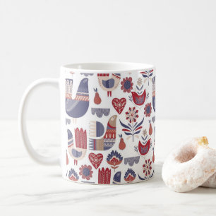 Rotes und blaues Muster der skandinavischen Kaffeetasse
