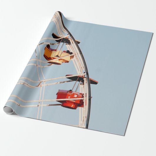 Rotes und braunes Karussell Geschenkpapier (Ungerollt)