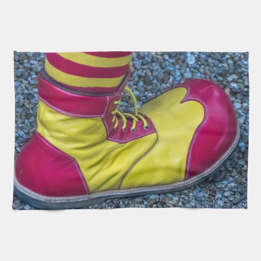 Rotes und gelbes Clowschuh Küchentuch (Horizontal)