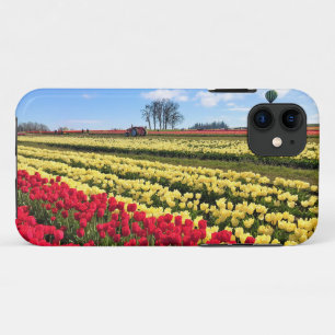 Rotes und gelbes Tulip-Feld mit Heißluftballon Case-Mate iPhone Hülle