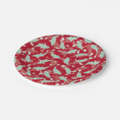 Rotes und grünes Muster - Koi Fish Pappteller (Schrägansicht)