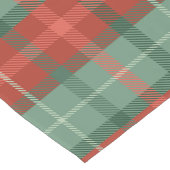 Rotes und grünes Weihnachtsgebirge Kurzer Tischläufer (Ecke)