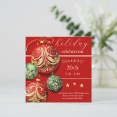 Rotes und grünes Weihnachtsschmuck-Party Einladung (Stehend Vorderseite)