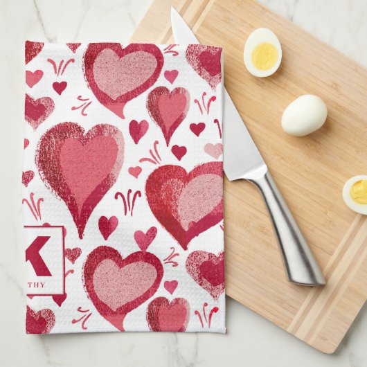 Rotes und rosa Herz-Muster Zeichnend Monogramm Geschirrtuch (Viertel Falte)