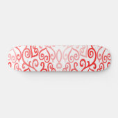 Rotes und rosa Herzmuster Skateboard (Horizontal)