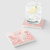 Rotes und rosa Herzmuster Steinuntersetzer (Seitenansicht)