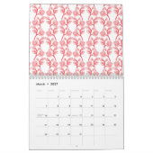 Rotes und rosafarbenes Packpapier mit wiederholend Kalender (Mär 2027)