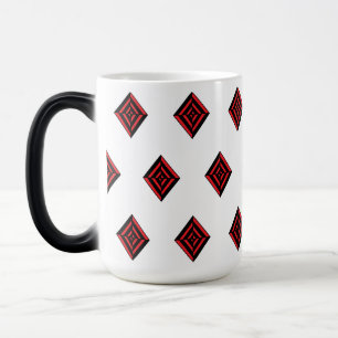 Rotes und schwarzes geometrisches Diamantmuster mo Verwandlungstasse