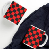 Rotes und schwarzes kariertes Muster Kaffeetasse