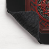 Rotes und schwarzes Schachbrett-Keltischer Knoten Mousepad (Ecke)