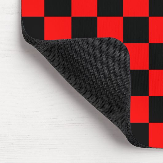 Rotes und schwarzes Schachbrett-Muster Mousepad (Ecke)