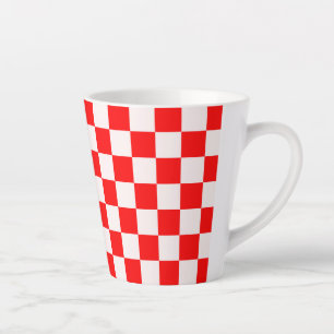 rotes und weißes kariertes Muster Milchtasse