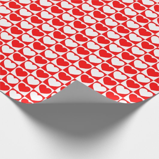 Rotes und weißes kariertes Muster mit Herz Geschenkpapier (Ecke)