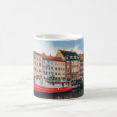 ROTES UND WEISSES KONKRETES GEBÄUDE KAFFEETASSE (Mittel)