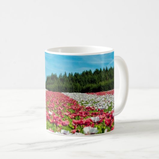 Rotes und weißes Mohnfeld Kaffeetasse (VorderseiteRechts)