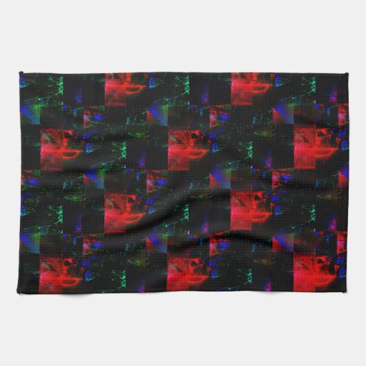 Rotes viereckiges Mosaiküberlagern über dunkelgrün Geschirrtuch (Horizontal)