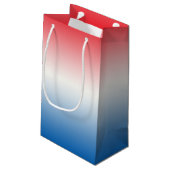 Rotes weißes u. blaues Ombre Kleine Geschenktüte (Rückseite Schrägansicht)
