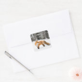 Rotfuchs in weißem Schnee Quadratischer Aufkleber (Umschlag)