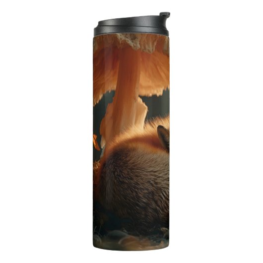 Rotfuchs schlafen unter dem riesigen Pilz Thermosbecher (Nach links gedreht)
