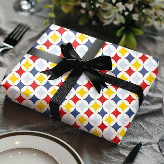 Rotgelbe Navy Geometric Diamond Pattern Geschenkpapier