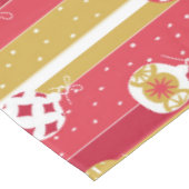 Rotgelbe Weihnachtsbaumschmuck Tischdecke (Schrägansicht)