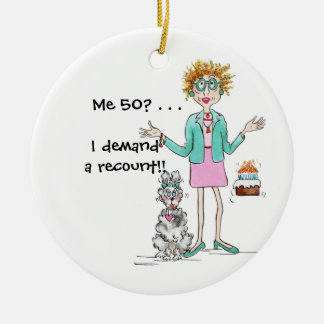 Rothaarige Dame wird 50 und Proteste gegen Keramik Ornament