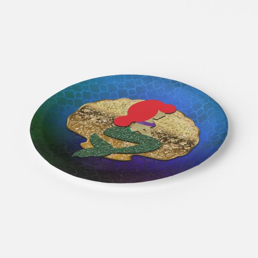 Rothaarige Meerjungfrau Golden Seashell Geburtstag Pappteller (Schrägansicht)