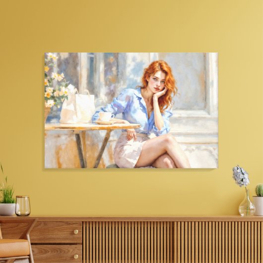 Rothaarige Schönheitsfrau sitzt in einem Café Soft Leinwanddruck (Insitu (Wohnzimmer))