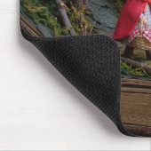 Rotkäppchen auf einer Buchseite Mousepad (Ecke)