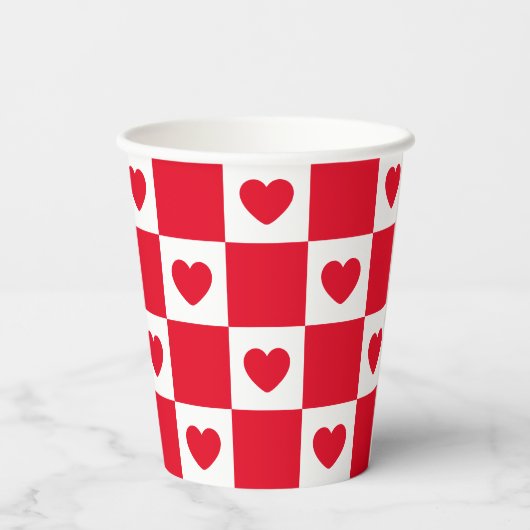 Rotkariertes Herzmuster Pappbecher (Rückseite)