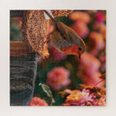 Rotkehlchen auf Strohhut im Rosengarten Puzzle (Horizontal)