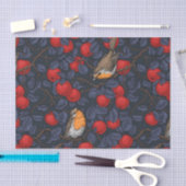 Rotkehlchen im Apfelbaum/ blau und rot Seidenpapier (Handwerk)