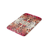 Rötlich-weiße Muster des romantischen Herzens Badematte (Schrägansicht)