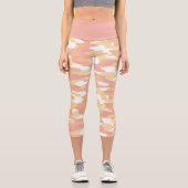 Rotorange Orangengelbe Camouflage Muster Capri Leggings (Vorderseite)