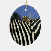 Rotschnabelspecht auf einem Zebra-Rücken - Simbabw Keramik Ornament (Rechts)