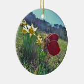 Rotschwingfee und Narzissen Keramik Ornament (Rechts)