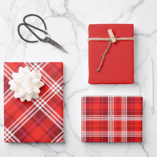 Rottöne und weiß kariert geschenkpapier set (Vorderseite)