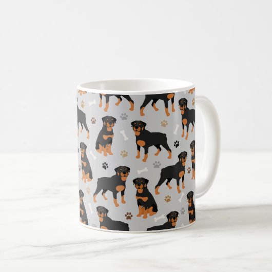 Rottweiler Dog Bones and Paws Tasse (VorderseiteRechts)