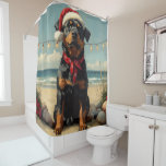 Rottweiler Dog Christmas Vintag Beach Duschvorhang<br><div class="desc">Bringen Sie die Wärme der Ferien an die Küste mit diesem charmanten, Vintag inspirierten Design, das einen festlichen Hund auf einem ruhigen Strand besticht. Mit einer klassischen Touch nostalgischer Töne und Küstenstöcke erweckt dieses Kunstwerk den Zauber der Weihnachtszeit am Meer. Dieses Design ist perfekt für den gelungenen Urlaub geeignet und...</div>