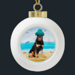 Rottweiler Dog on Beach Keramik Kugel-Ornament<br><div class="desc">Ein Rottweiler-Hund am Strand ist eine Geschenkidee für jemanden,  der diesen Hund züchtet,  die Liebe.</div>