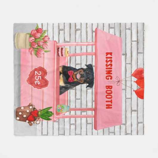 Rottweiler Dog Valentine's Day Kissing Booth Fleecedecke (Vorderseite (Horizontal))