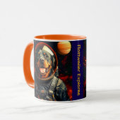 Rottweiler Explores Tasse (Vorderseite Links)