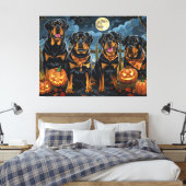 Rottweiler Halloween Spooky Leinwanddruck (Insitu (Schlafzimmer))