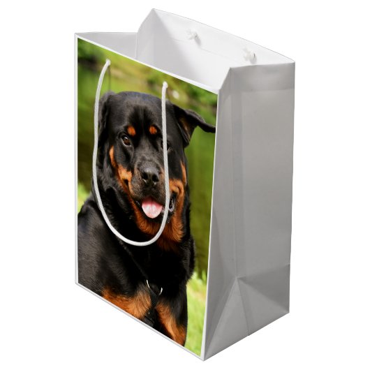 Rottweiler Happy Medium Geschenktasche Mittlere Geschenktüte (Rückseite Schrägansicht)