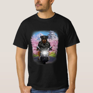 Rottweiler-Hund auf Motorradtour durch japanische T-Shirt